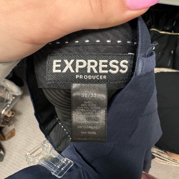 men’s express suit - Picture 2 of 2